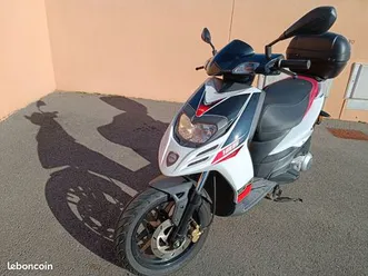 scooter aprilia 125