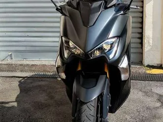 yamaha tmax sx nero