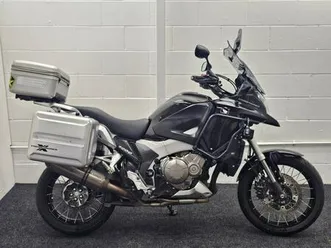 honda vfr1200x crosstourer ** akrapovic - full luggage - aug 26 mot **