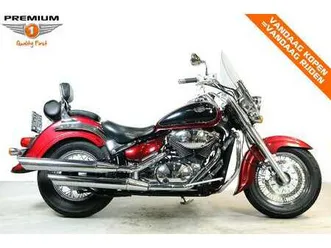 suzuki intruder c 800 rood