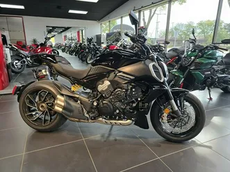 2025 ducati diavel v4