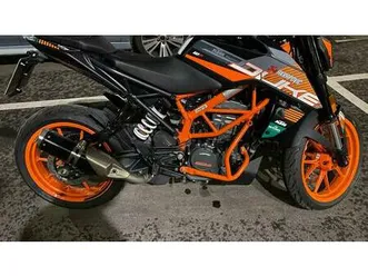 super coole duke 125 akrapovič zu verkaufen