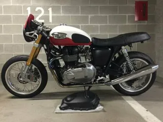 2007 triumph thruxton 900