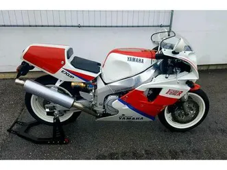 yamaha 750 fzr-r ow01