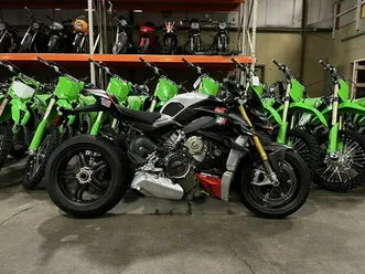 2024 ducati streetfighter v4 s red