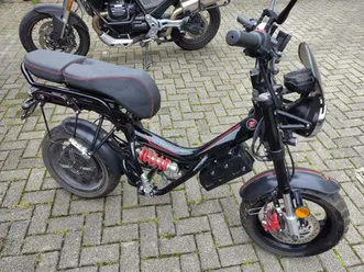garelli e ciclone dark e-roller moped bosch motor e-bike wie niu