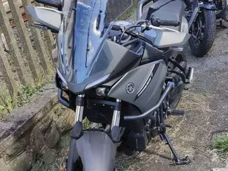 yamaha tracer 7 grigio