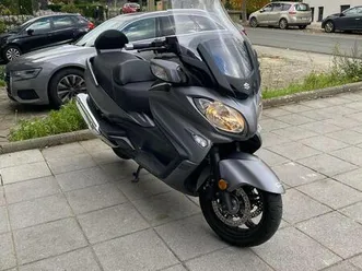 ② suzuki burgman 650