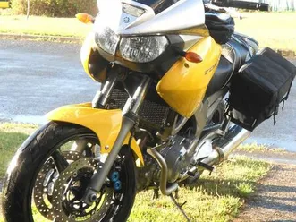 yamaha 900 tdm - année 2002 - 33000 km très faible kilométrage - 3390 euros