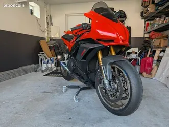 rsv4 1100 factory 2019 piste / route