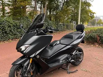 ② yamaha t-max 530sx 2018 akra barracuda