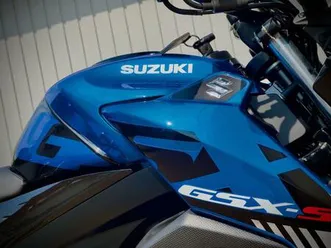suzuki gsx-s125, neuwertig, blau /schwarz, top!