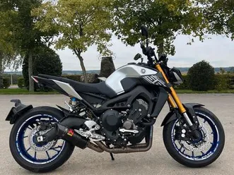 yamaha mt09 sp akrapovic