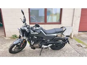 ② husqvarna svartpilen 125
