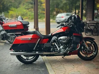 2025 harley-davidson® street glide® ultra whiskey fire / vivid black