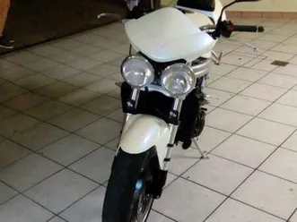 triumph speed triple 955i bianco