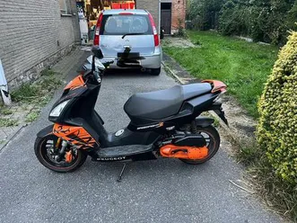 ② peugeot speedfight 3