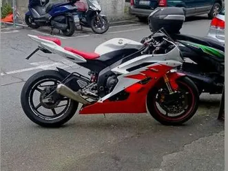 yamaha yzf-r6 bianco