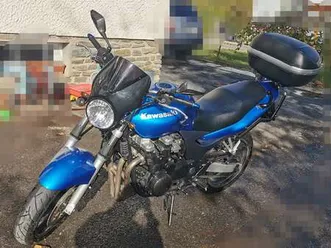 kawasaki zr - 7 blau