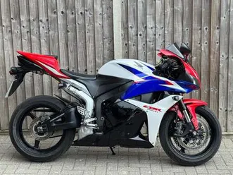 honda cbr 600 rr 2010 (10) super sport + very clean example