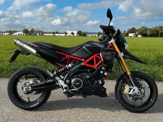 aprilia dorsoduro 900