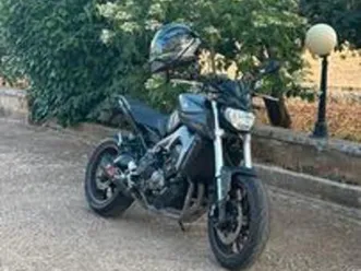 yamaha mt-09 akrapovic