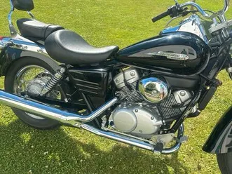 honda schadow 125 ccm. top . sehr guter zustand . fest preis