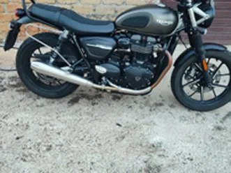 triumph street twin 900