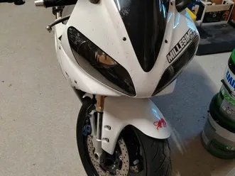 yamaha r1