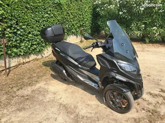 scooter piaggio mp3 530 hpe ( 3 roues )