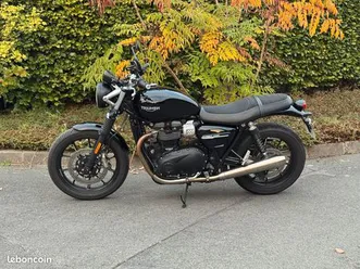 triumph steet twin 900