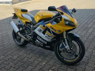 yamaha yzf-r1 (rn01)