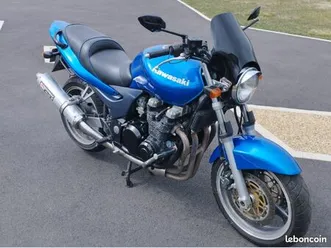 kawasaki zr7. 750 cm3 . 38 000 km