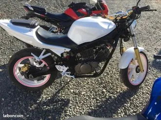 hyosung comet 125 a finir de restaurer