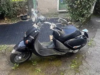 vendo per cambio categoria scooter aprilia habana 50 canton tessin -