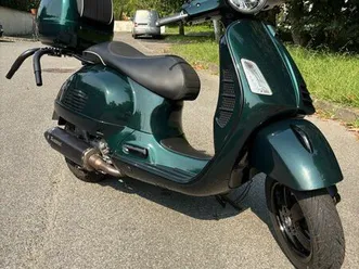 vespa gts 300 hpe vert smeraldo 2019