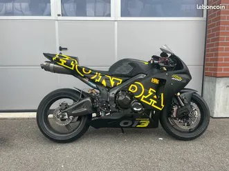 cbr 600 rr piste