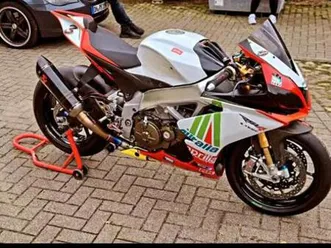 aprilia rsv4 1000 aprc