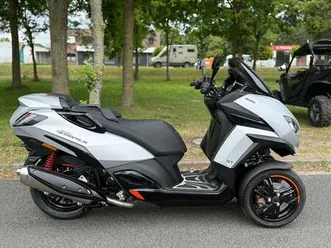 peugeot metropolis gt edition//sofort verfügbar//pkw führerschei