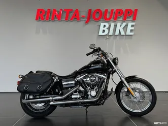 fxdc dyna super glide custom a-kortti - 14 päivän palautusoikeus - näyttävä dyna hyvillä lisävaruste