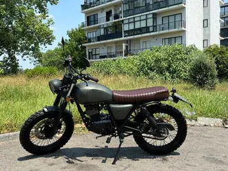 mutt hilts 125 cc mafamude e vilar do paraíso