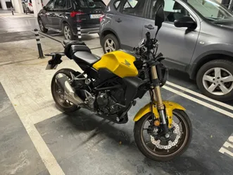 honda cb 300 r - 2023 - low milage only 2800 km -