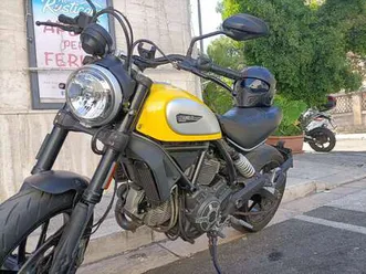 ducati scrambler icon giallo