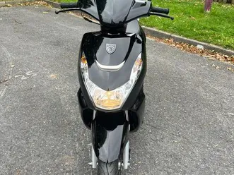 scooter peugeot kisbee