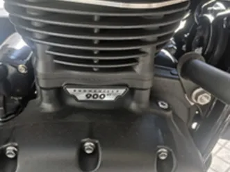 triumph street twin 900