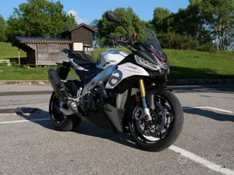 aprilia tuono v4 1100 2022 come nuova +6k accessor