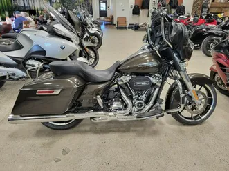 2021 harley-davidson street glide® base