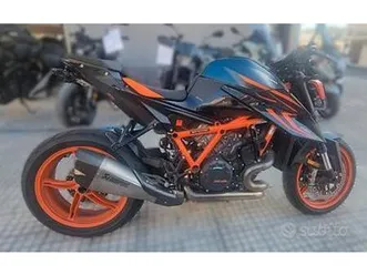 ktm 1290 super duke r anno 2023