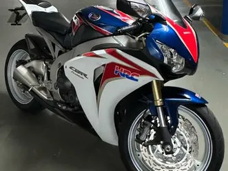 honda fireblade cbr1000rr sc59