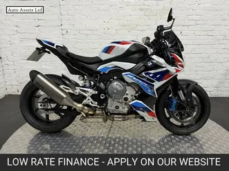 bmw m 1000 r naked petrol claw-shifted euro 5 (209 ps) 999 cc